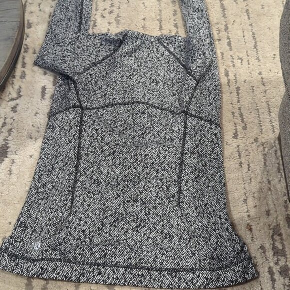 Lululemon Runderful Long Sleeve Scattered Herringbone Black White - Picture 12 of 12